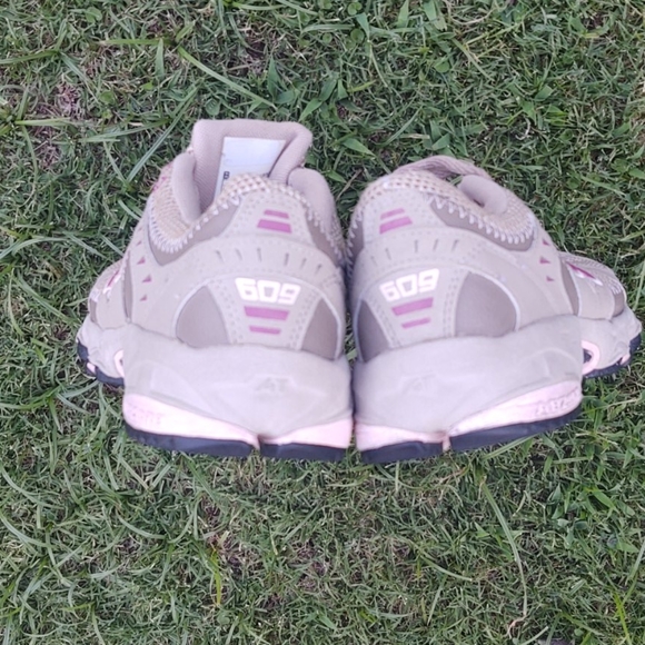New Balance 609 all terrain Women's 7.5 EU 38 - Picture 4 of 16